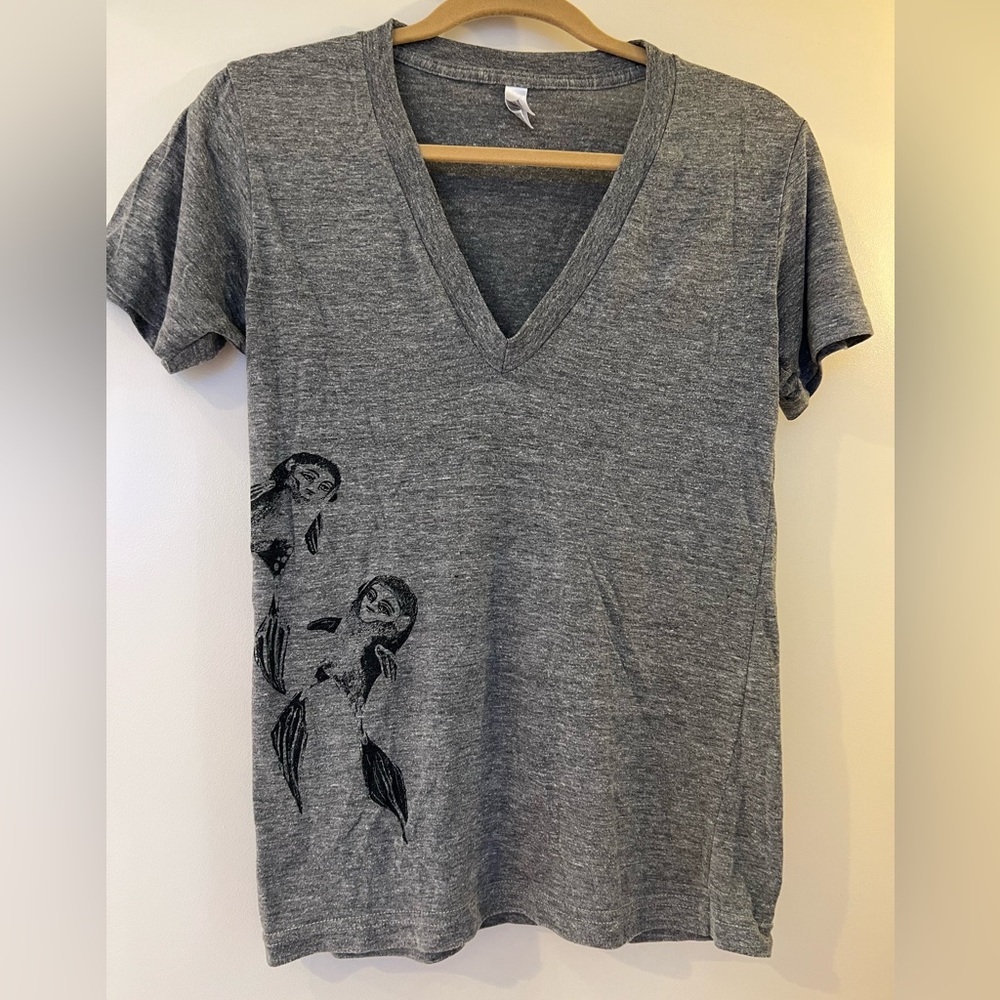 Super soft cotton vintage shirt with fun print!